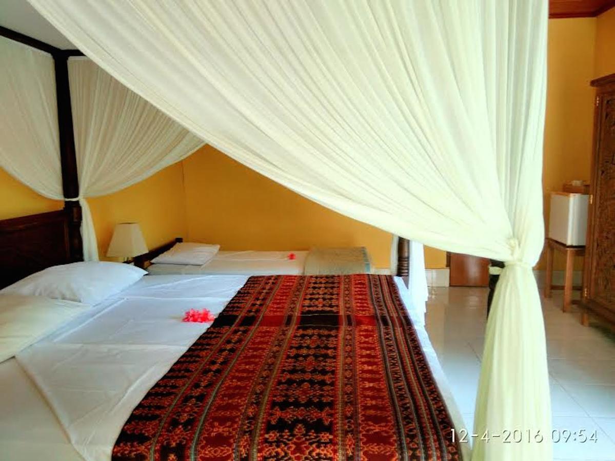 Sea World Club Beach Resort & Dive Center Maumere Extérieur photo
