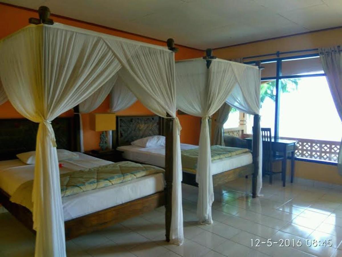 Sea World Club Beach Resort & Dive Center Maumere Extérieur photo