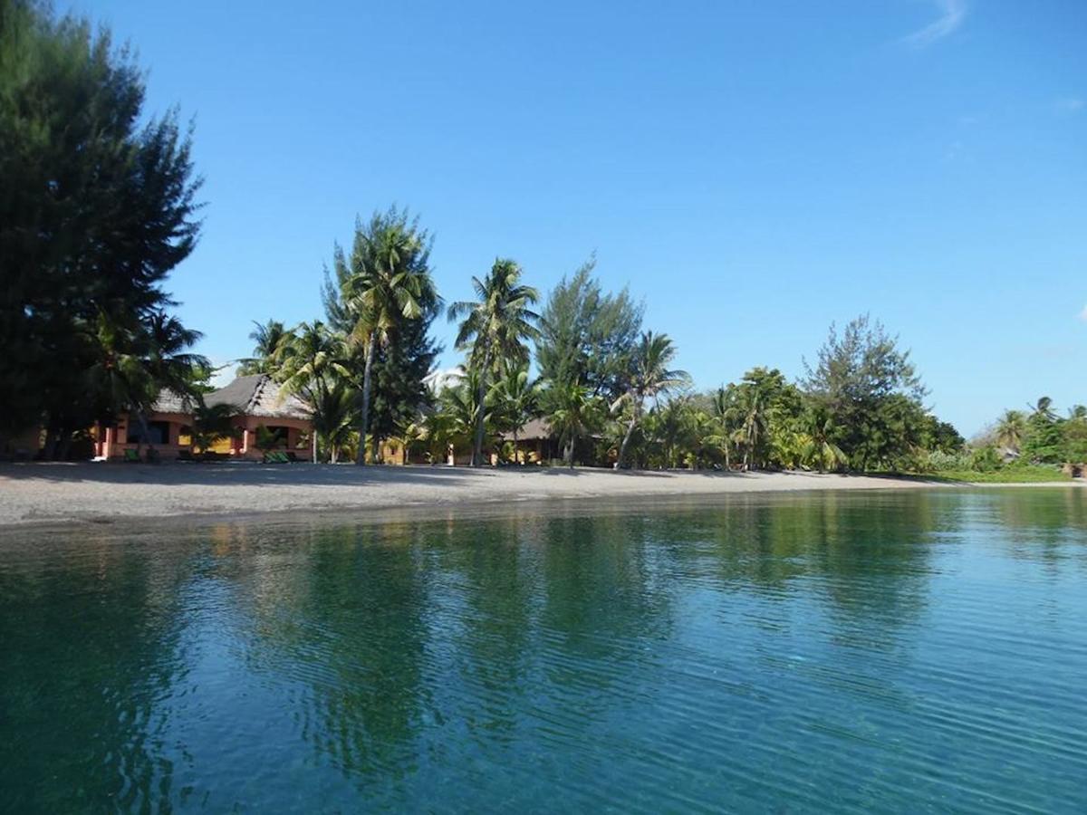Sea World Club Beach Resort & Dive Center Maumere Extérieur photo